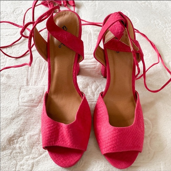 ☀️Qupid Tassel Hot Pink Peep Toe Chunky Heels - Picture 6 of 7